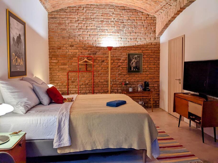 Romantic And Atypical Apartments In Prague'S Montmartre ภายนอก รูปภาพ
